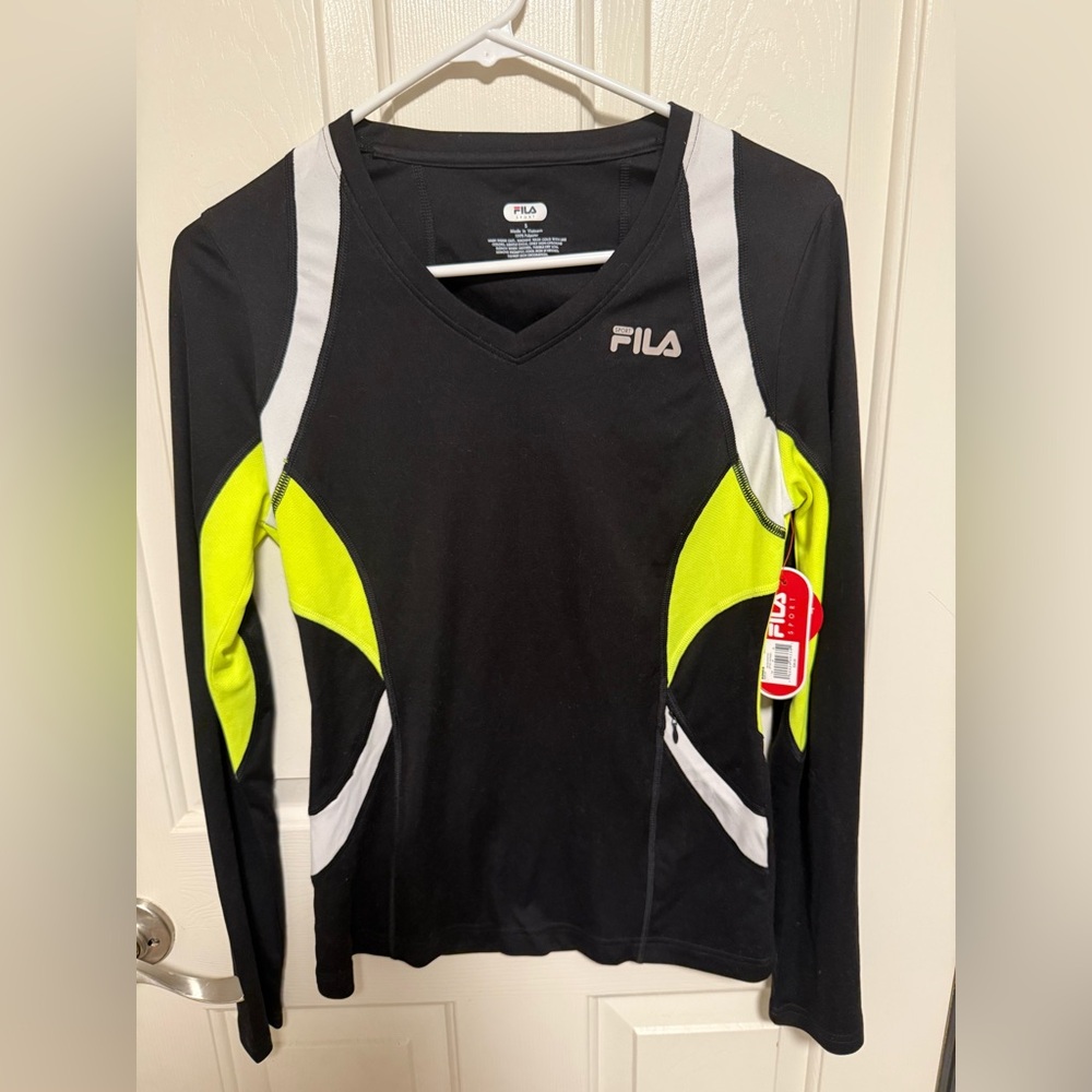 Fila Sport Shirt with Media Pocket & Wicking Size S NWT